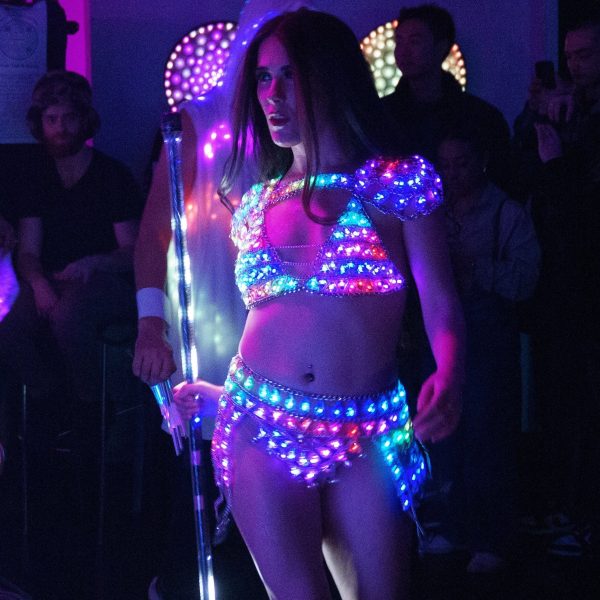 LED Elsa Chain Bottom Fashion