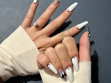 Modern black white Gel Press on Nail Online Hot Sale